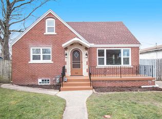 909 S 28th St, South Bend, IN 46615