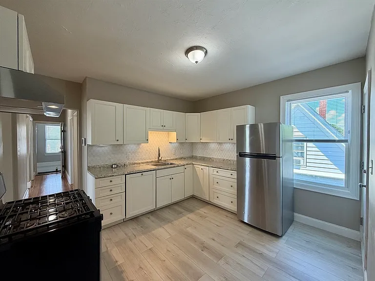 630 Metropolitan Ave #3 — Photo 14
