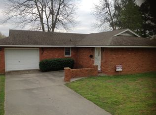 1103 W 4th St, Rector, AR 72461
