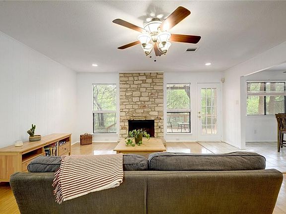 5th image of 4502 Bridlewood Dr