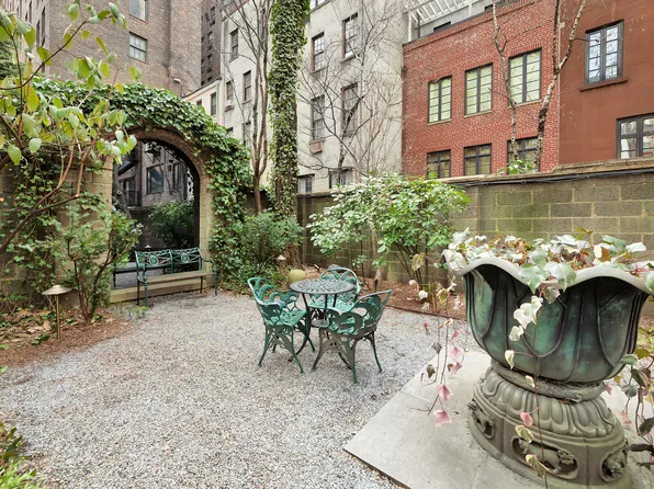 219 East 49th Street image 18 of 18