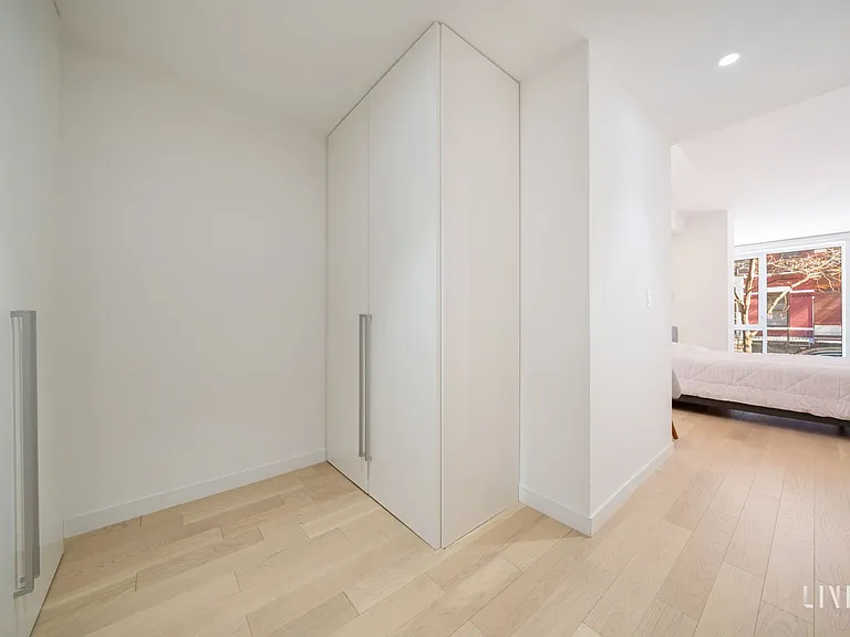 540 W 49th St #105N — Photo 18