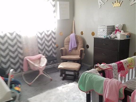 4th image of 706 Maple Glen Dr