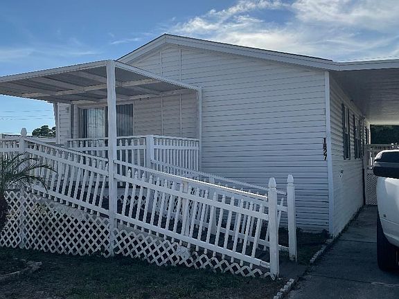 2nd image of 1827 Shady Cove Dr