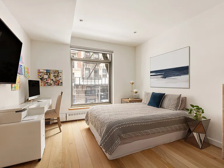 132 E 30th St #2 — Photo 7