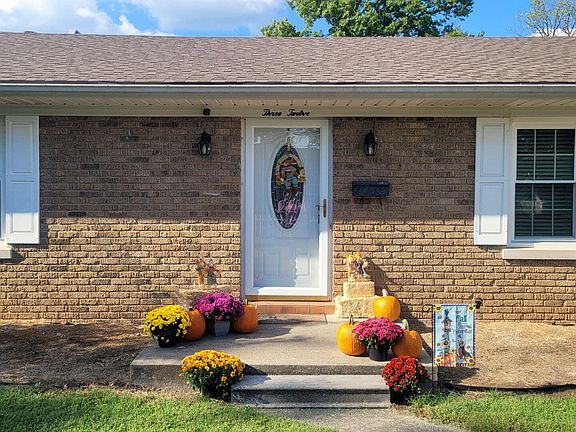 3rd image of 312 Forrest Dr