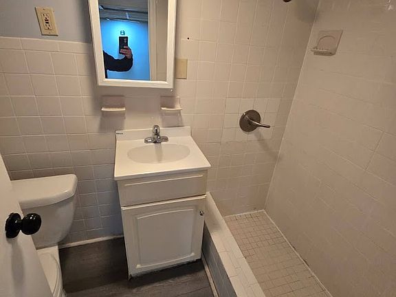 2nd image of 1696 Winfield St #1A
