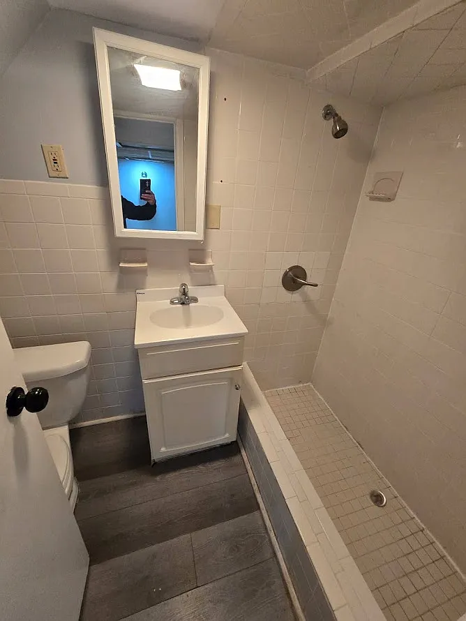 Building Photo - 1696 Winfield St #1A