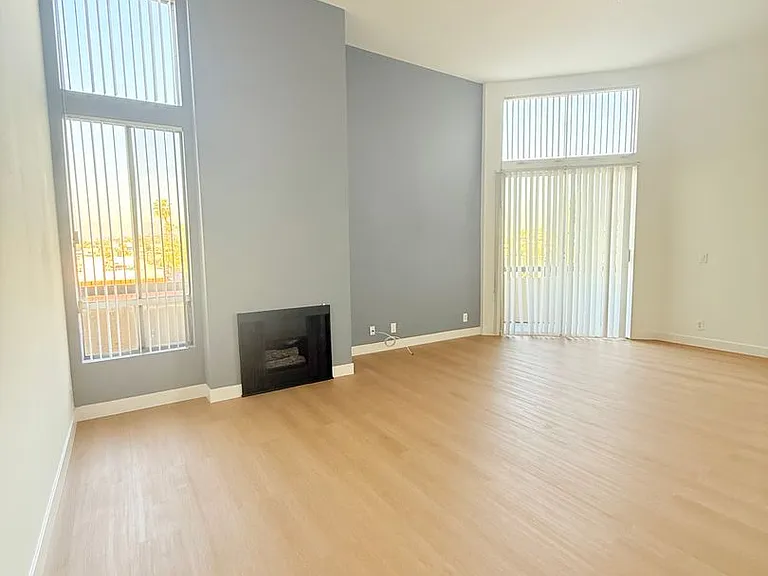 Perfectly situated 2 bedroom and 2 bathroom ! — Photo 67