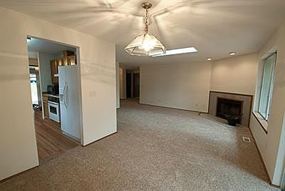 4th image of 3645 Lake Forest Ct SE