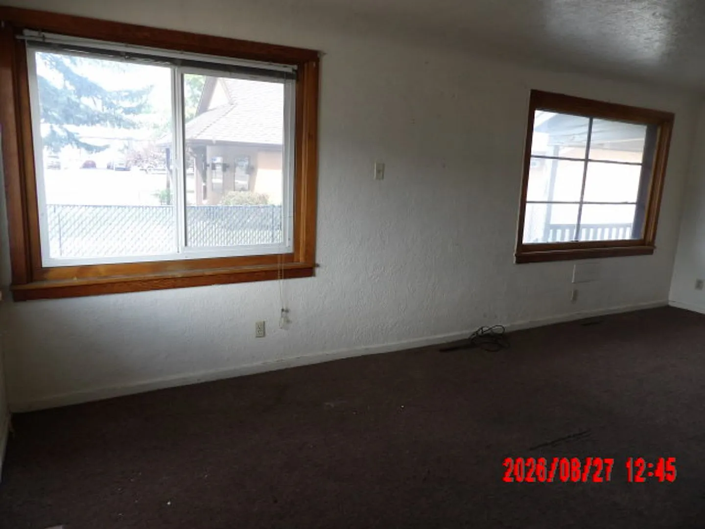 2 Bedroom 1 Bath Main Level Apartment- All Utilities Included — Photo 2