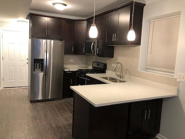 1st image of 1736 W Melrose St #1