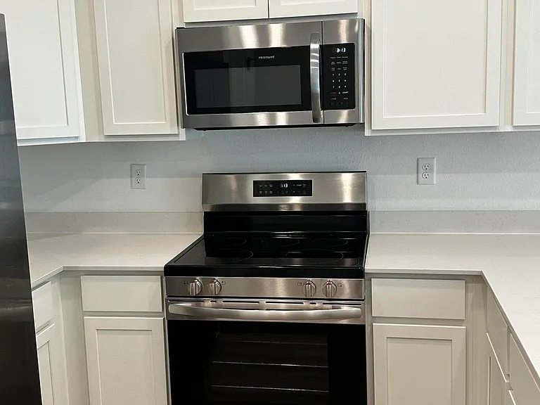611 Holly Lakes Dr — Photo 12