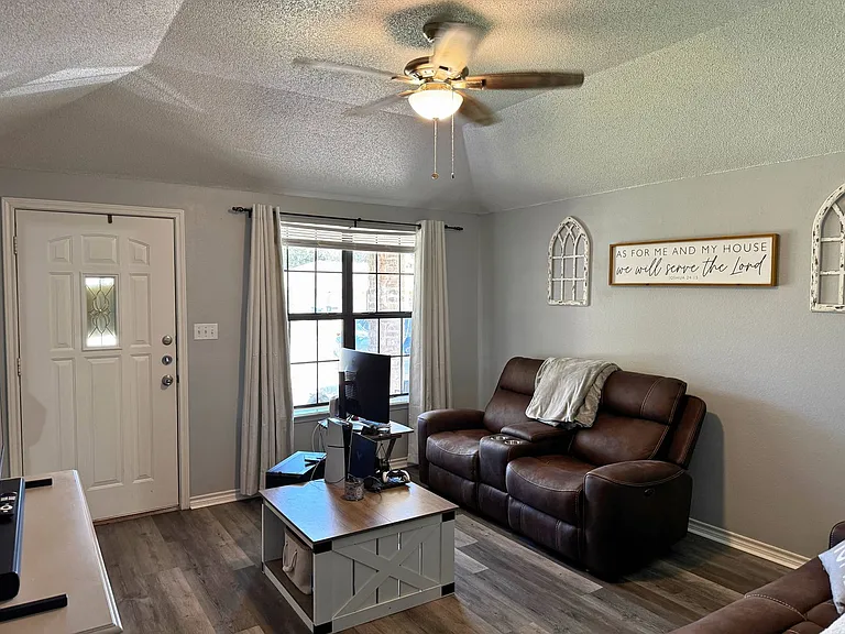 5216 Brookwood Dr — Photo 4