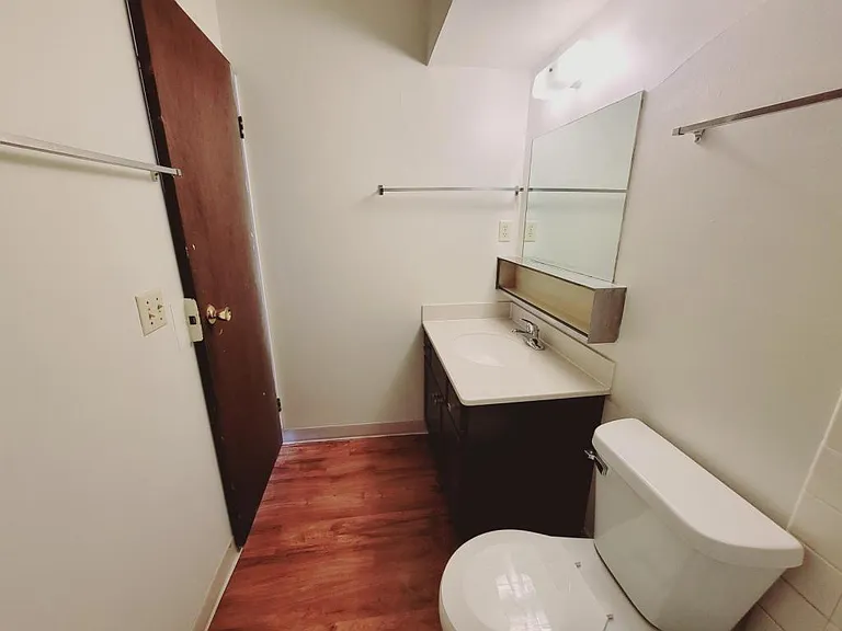 1212 D St #5 — Photo 10