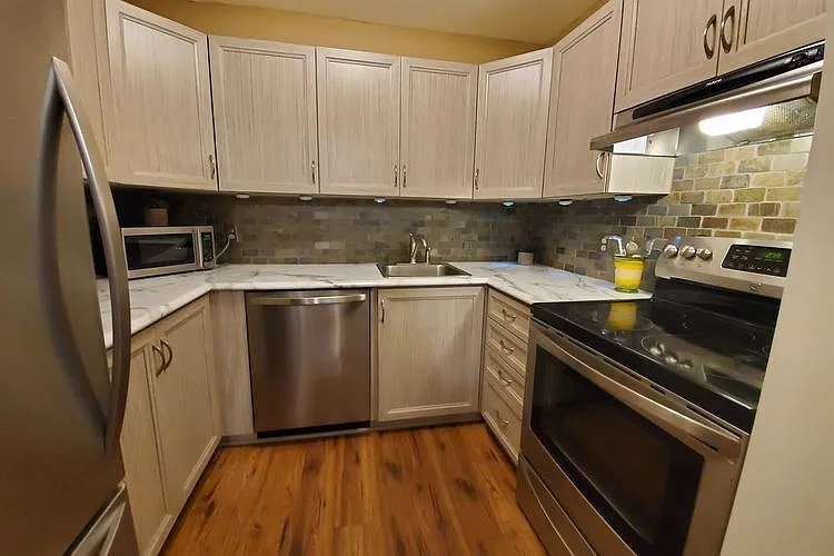 160 Bruyere St #3 — Photo 3