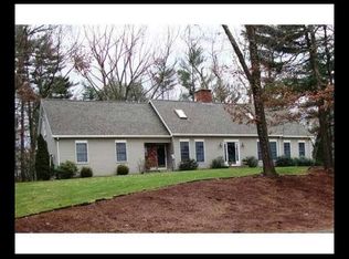 8 Ward Dr, Wilbraham, MA 01095