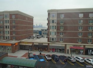 3307 City Pl #3307, Edgewater, NJ