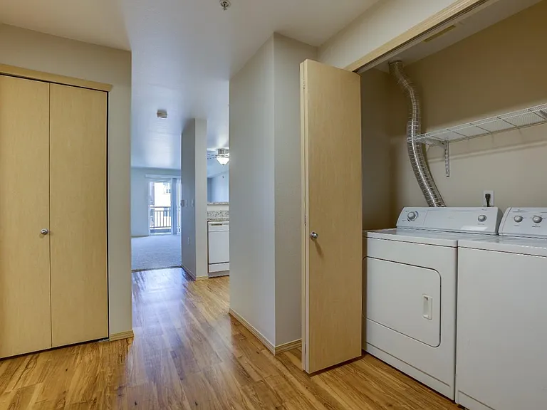 3215 NE 143rd St — Photo 15