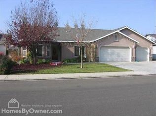 2611 12th Ave, Kingsburg, CA 93631