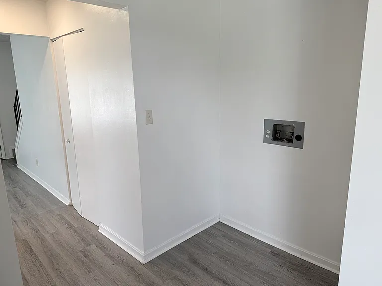 Jersey Ridge Apartments — Photo 6