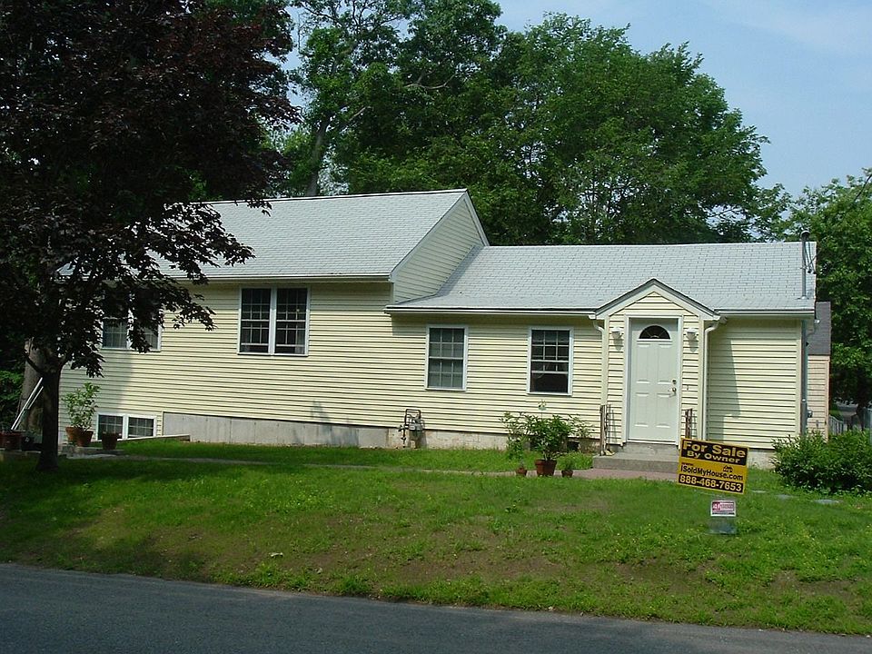 2nd image of 147 Reynolds Ave