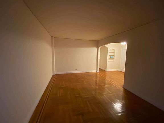 3rd image of 83 Park Ter W #B3