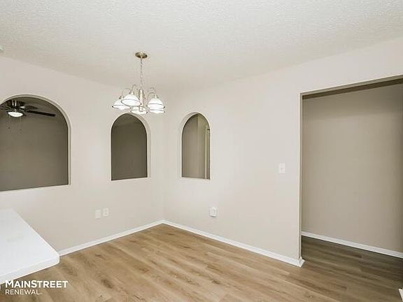 5th image of 3761 Willow Wisp Dr