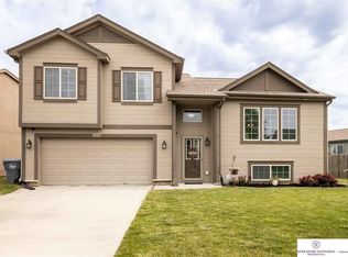 4404 Brook St, Bellevue, NE 68123