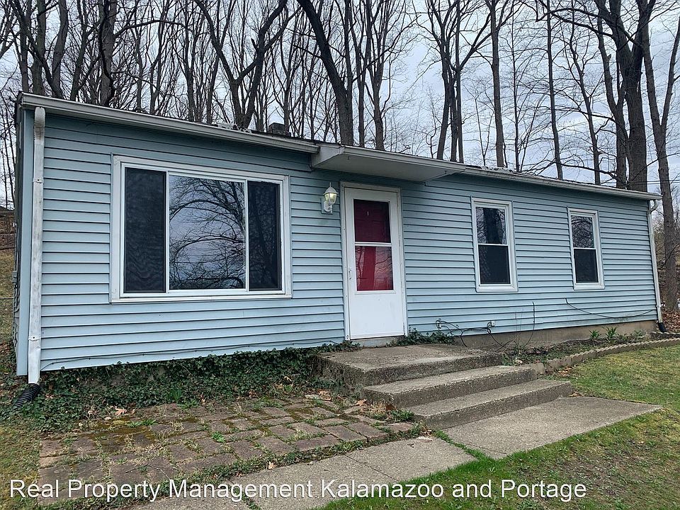 1st image of 2420 Old Riverview Dr