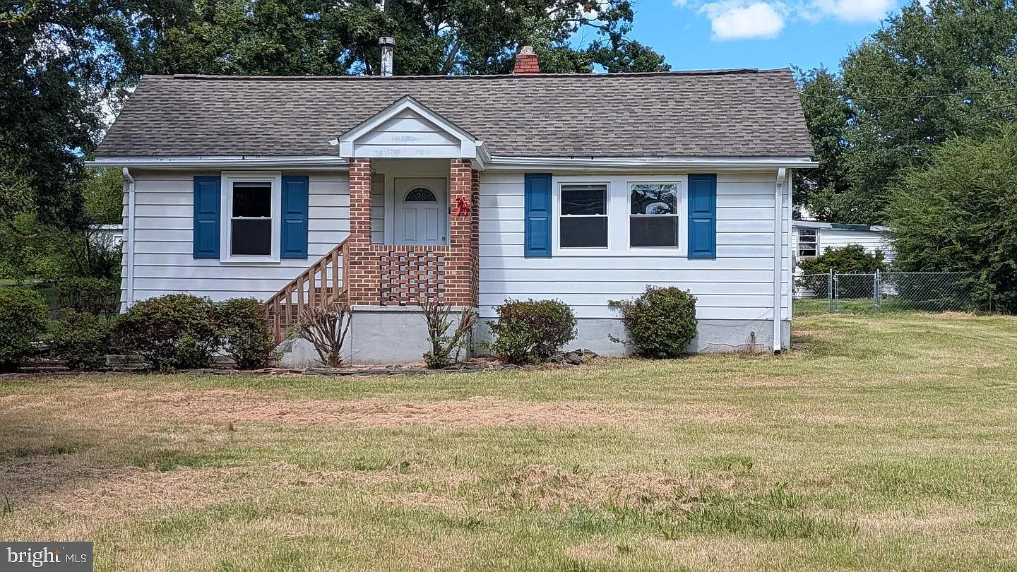 2 bed, 1.0 bath, 1020 sqft, $2,990 — Photo 1