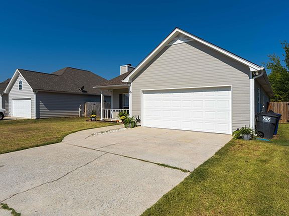 3rd image of 1134 Amberley Woods Dr