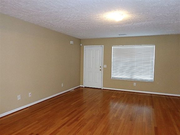 2nd image of 805 Brooksdale Dr