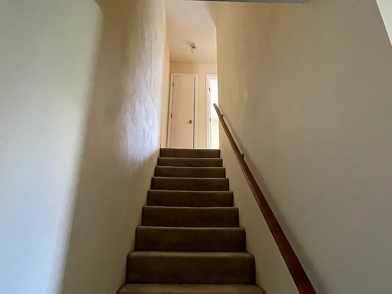 2221 Eastgate Ave NE — Photo 4