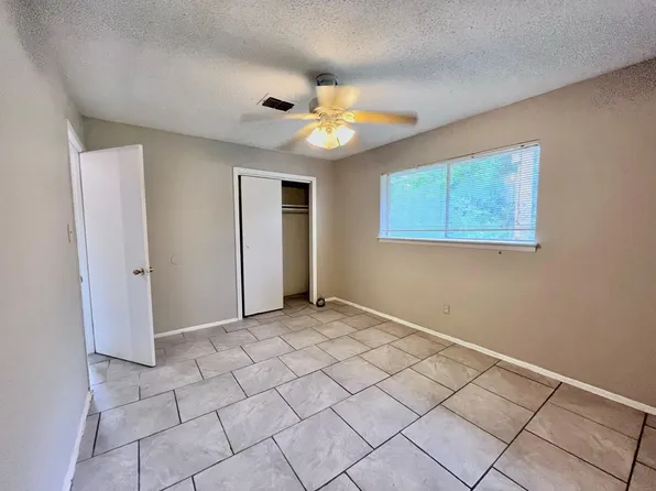 3021 Sycamore Ave, Bay City, TX