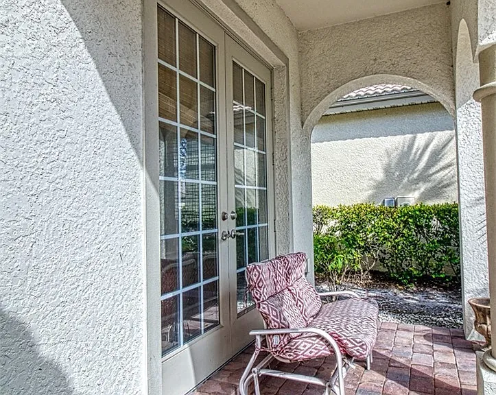 3460 Lakeview Isle Ct — Photo 11