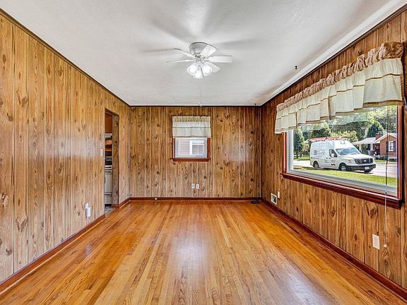 4th image of 715 Piedmont Ave