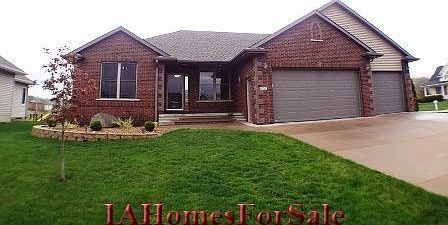 875 Leslie Lane