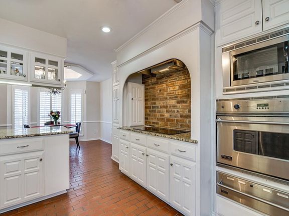 5th image of 508 Chippendale Dr