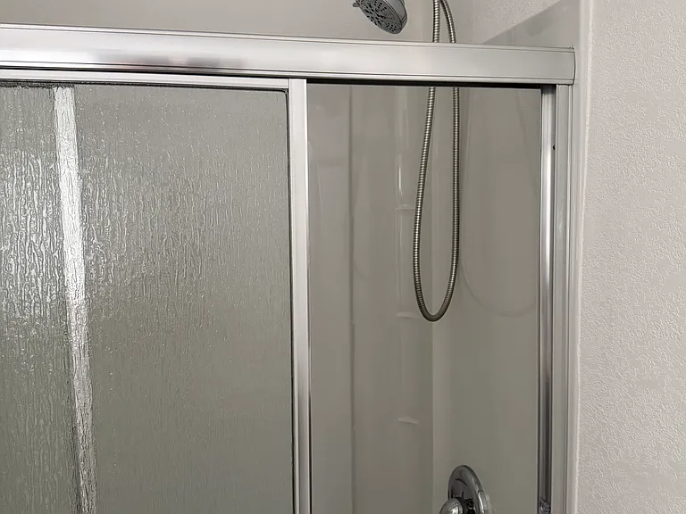 1070 Thompson Ave #204 — Photo 7