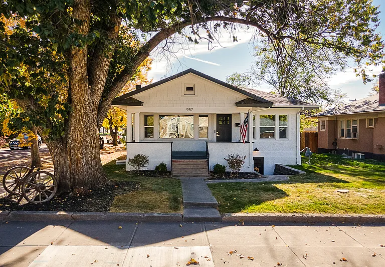957 E Center St #B — Photo 1