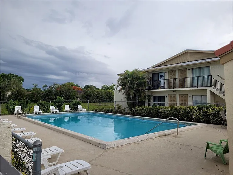 11096 Royal Palm Blvd — Photo 3