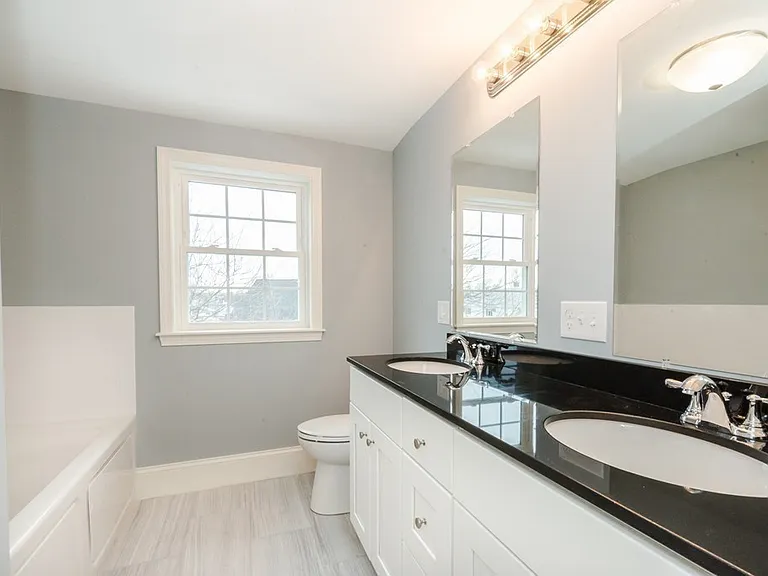 21 Franklin St #21 — Photo 10