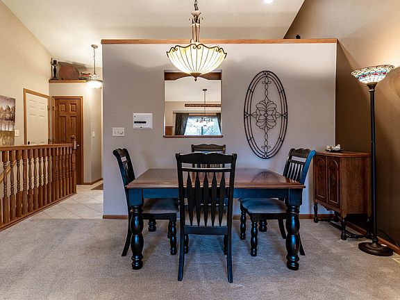 5th image of 5404 Meadowlark Ln