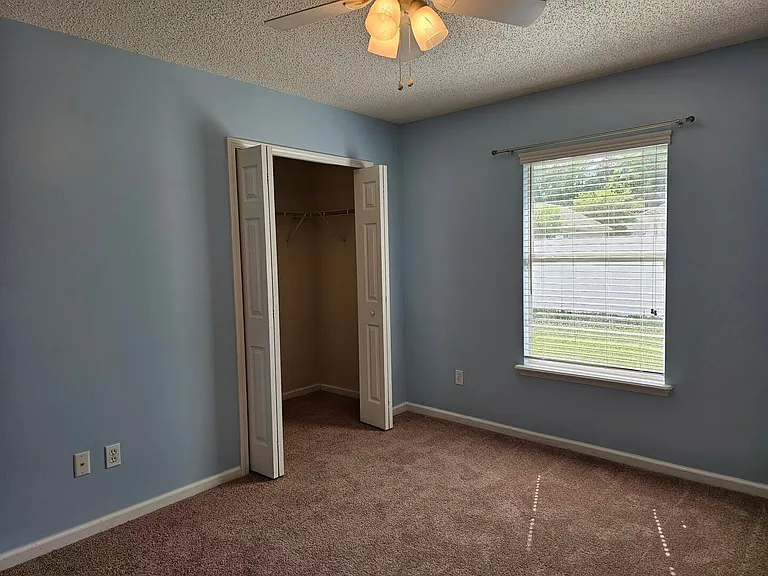 1276 Winding Brook Ct — Photo 10