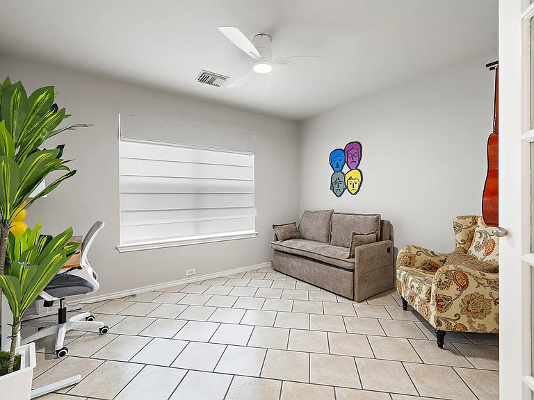 2109 Kimra Ln — Photo 10