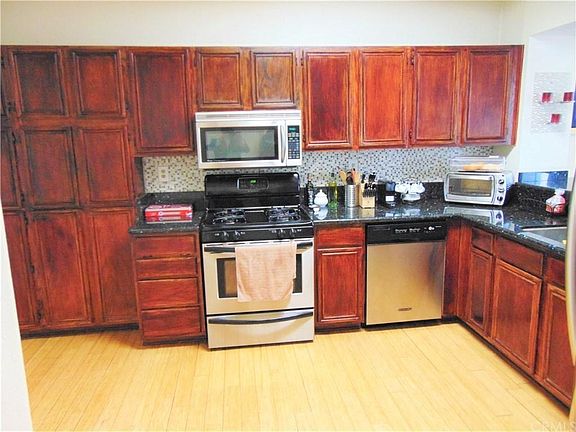 4th image of 4900 N Grand Ave APT 202