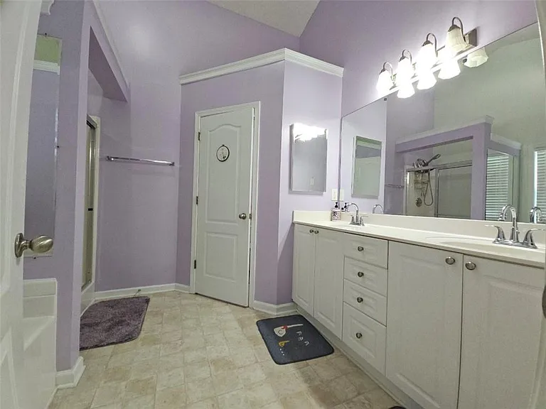 1620 Jami Hollow Way — Photo 43