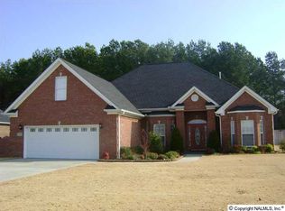 2320 Amberly Ln SW, Decatur, AL 35603