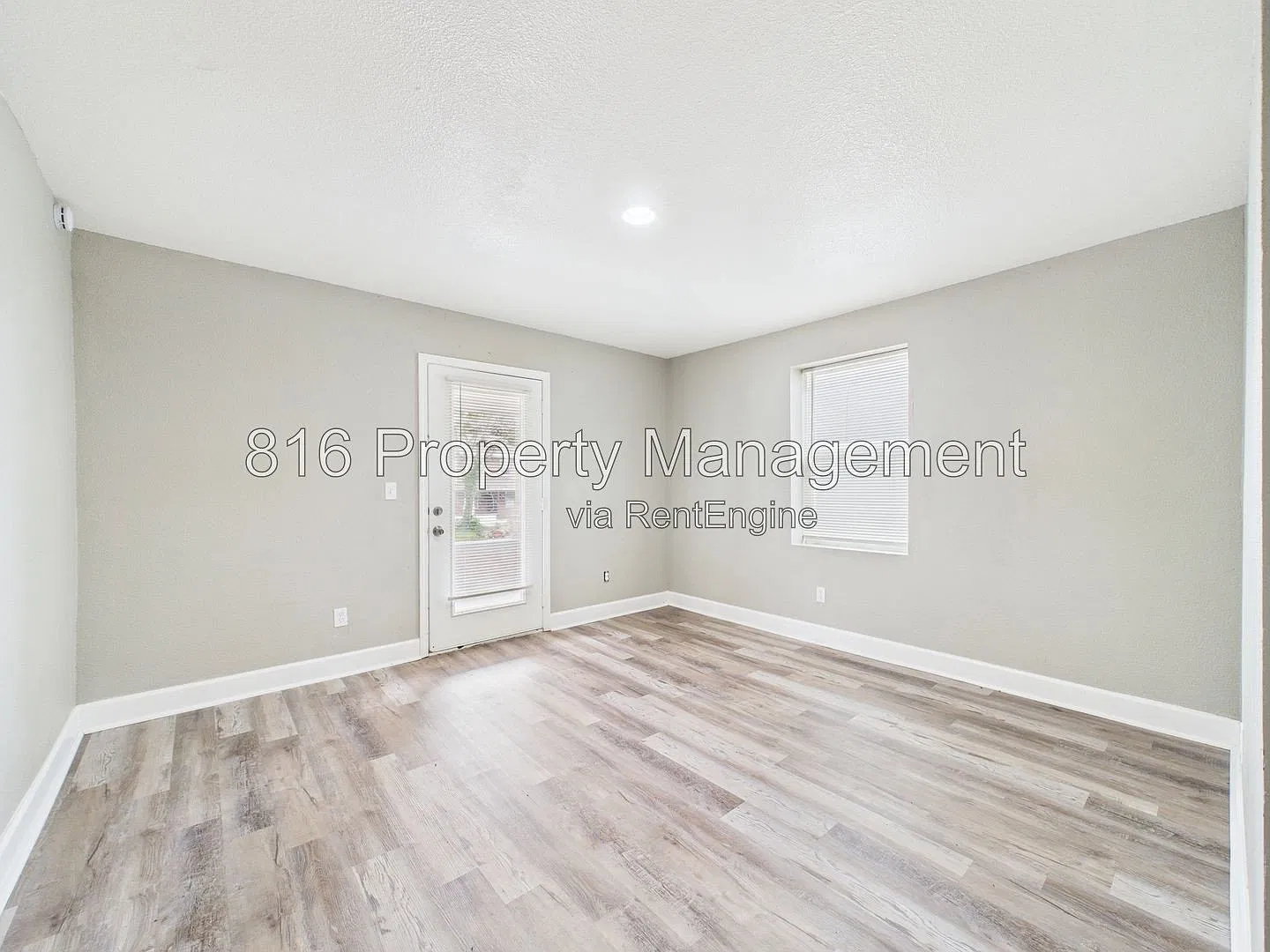 3 bed, 1.0 bath, $1,075 — Photo 3